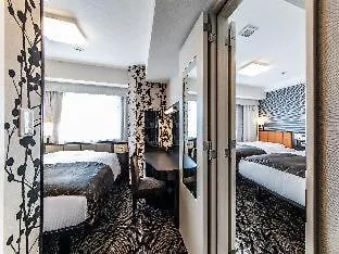 Apa Hotel & Resort Midosuji Hommachi Eki Tower Осака 3*,